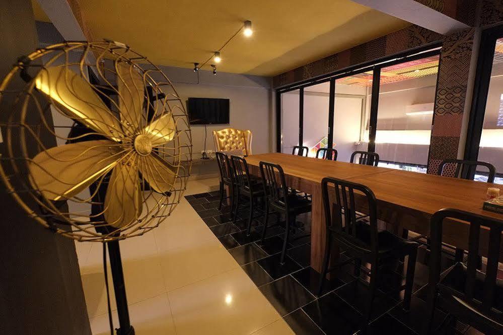 Everyday Bangkok Hostel Екстер'єр фото